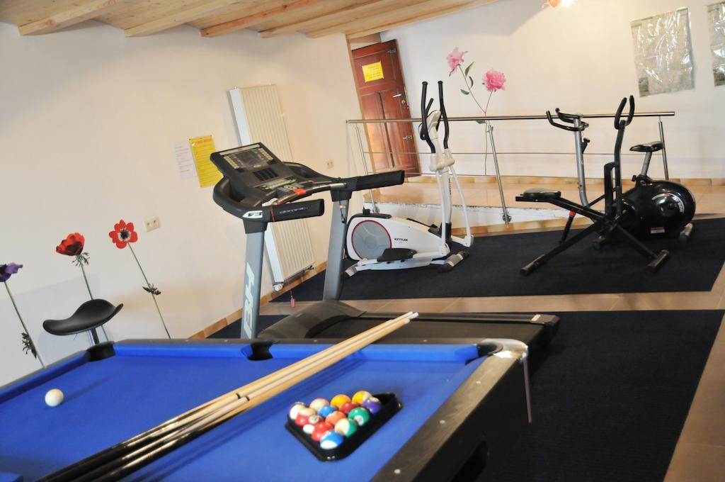 Gite Stone Lodge Bourcy Екстериор снимка